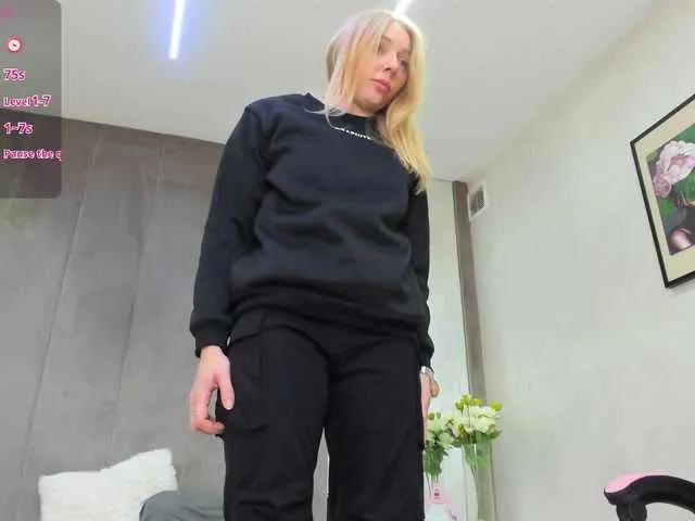 BongaCams Sundy-Rose is Freechat Sundy-Rose — when i feel hard cock inside me and feel high vibe's