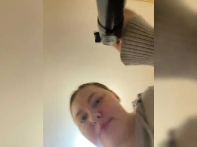 Offline SunshineEmma on BongaCams