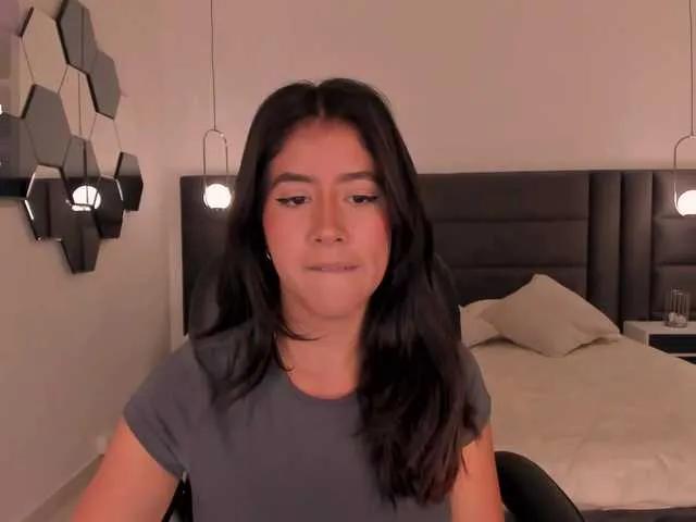 Offline SussanElliot on BongaCams