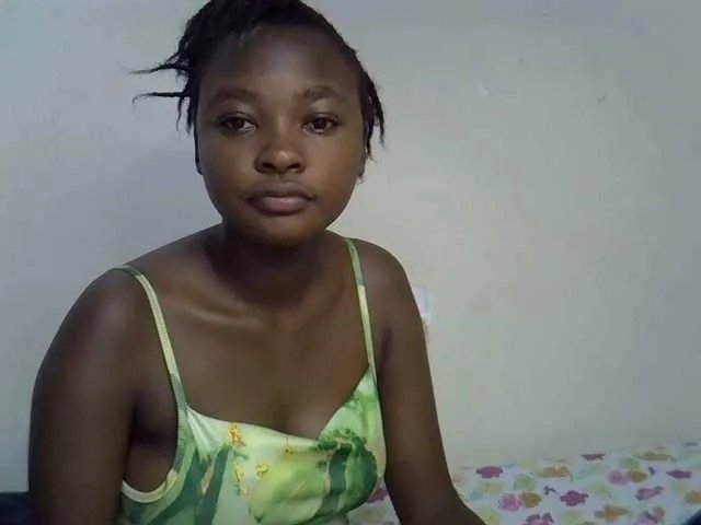 Offline sweet-luna1 on BongaCams