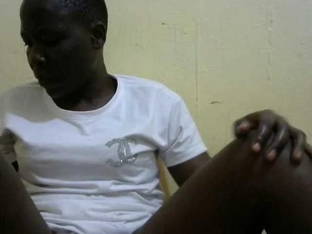 Offline Sweetmella on BongaCams