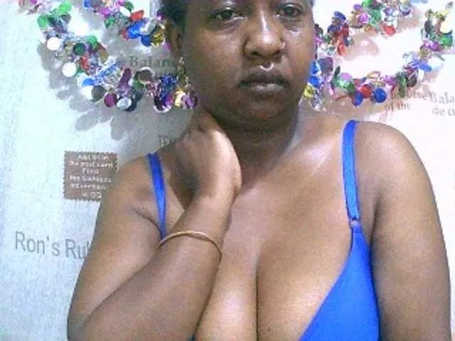 Offline Sylivinaahh on BongaCams