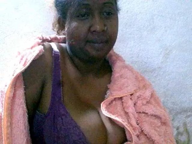 Offline Sylivinaahh on BongaCams