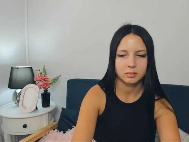 Offline TaliaDelicate on BongaCams