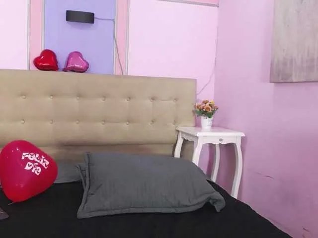 Offline tiiny-emilly on BongaCams