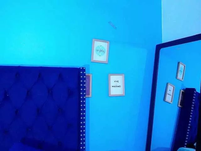 Offline tiny-veronica on BongaCams