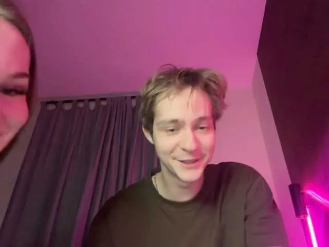 Offline titsDestroy2007 on BongaCams