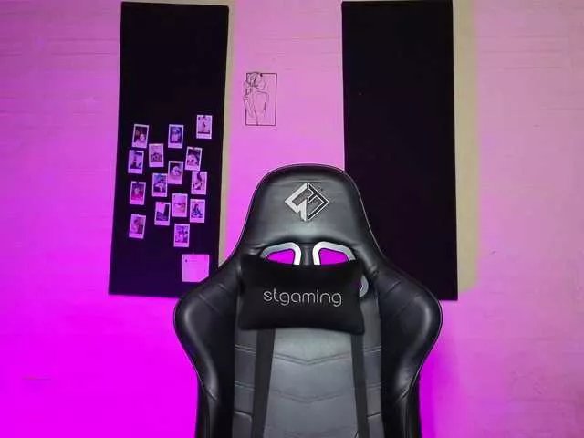 Offline valeria-mendoza on BongaCams