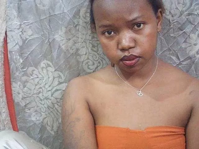 Freechat valeria223 on BongaCams