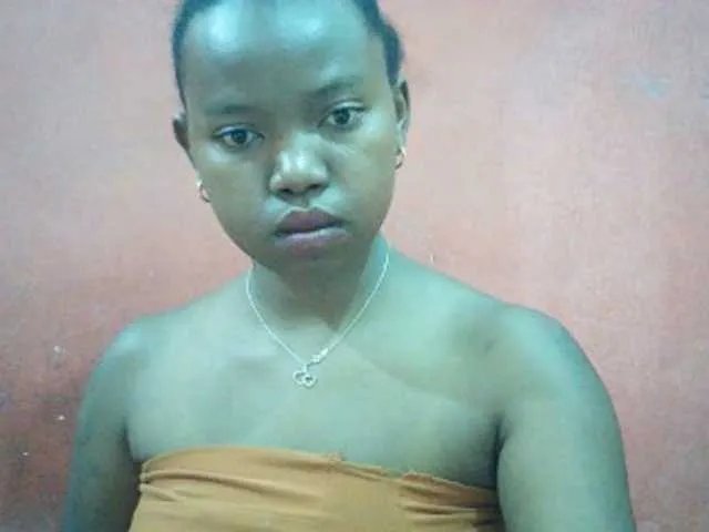 Freechat valeria223 on BongaCams