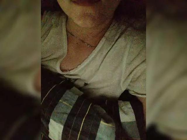 Offline Vikki-vik on BongaCams