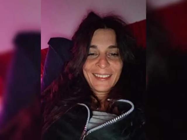 Offline Viola18 on BongaCams