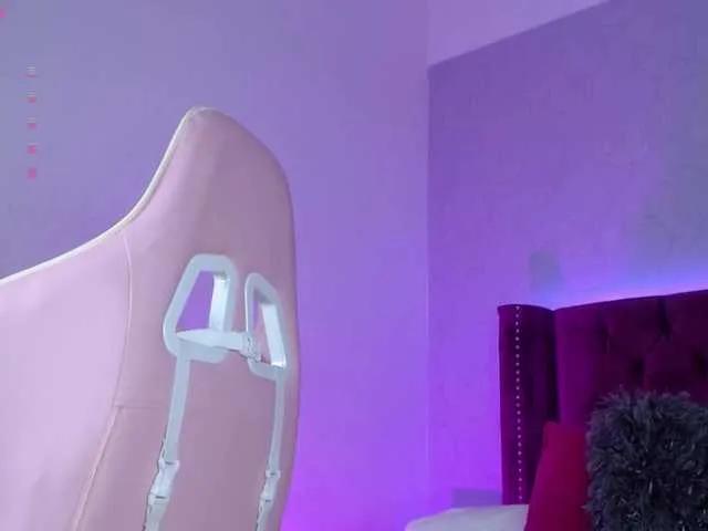 Violetlane on BongaCams