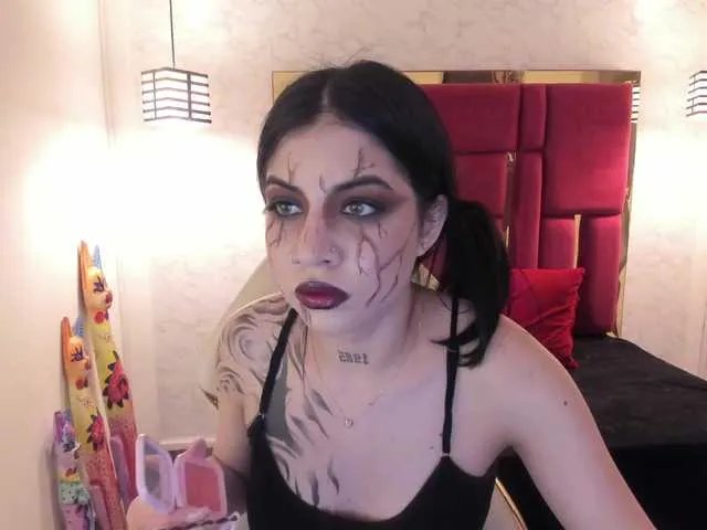 Offline violetsmith on BongaCams