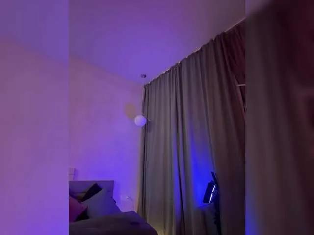 Freechat WhoreMira on BongaCams