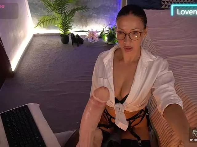 Offline WildLora on BongaCams