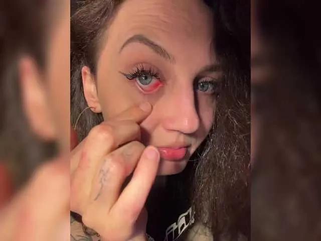 Offline Wow-Eva on BongaCams