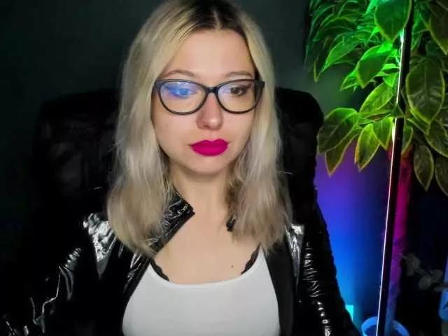 Offline xxHeidiLove on BongaCams