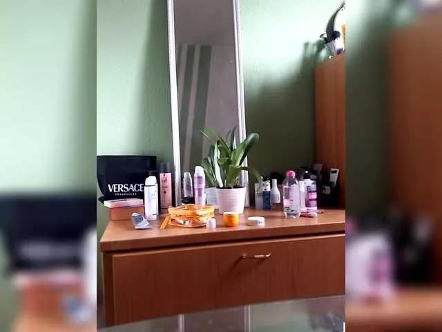 Offline xxxharmonyyy on BongaCams