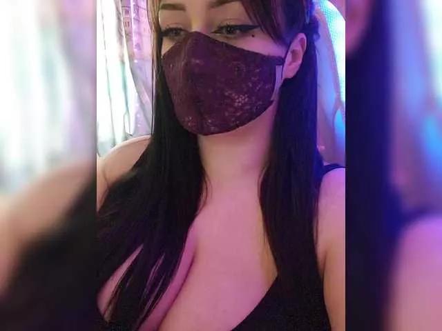 Offline YennSI on BongaCams