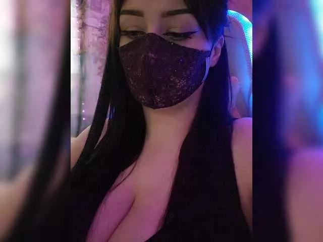 Offline YennSI on BongaCams