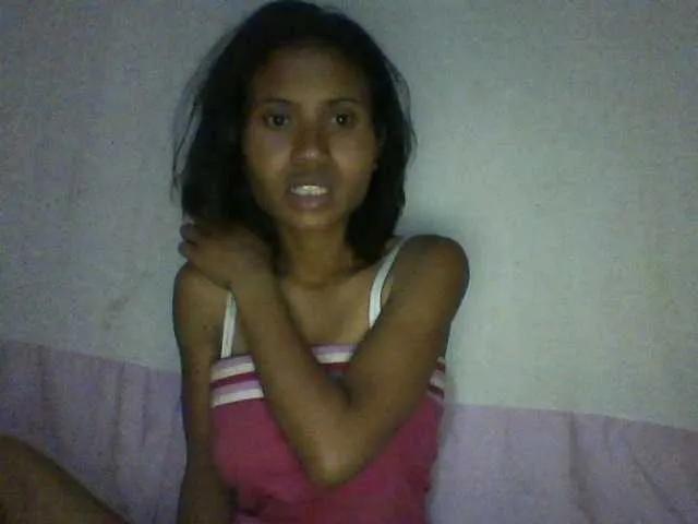 Offline YoungNatie on BongaCams