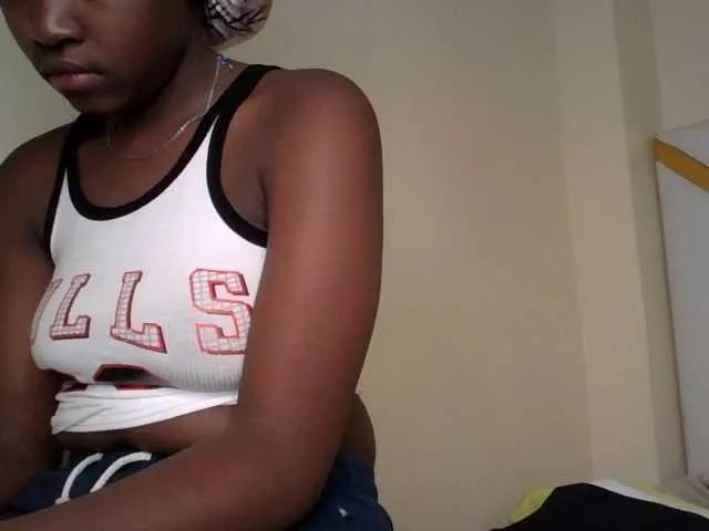 Offline Your-sunshine on BongaCams