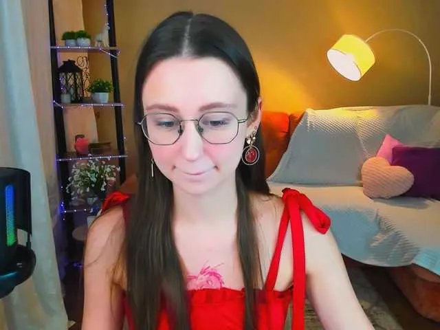 Offline YourLovellyStory on BongaCams