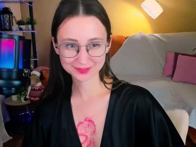 Offline YourLovellyStory on BongaCams