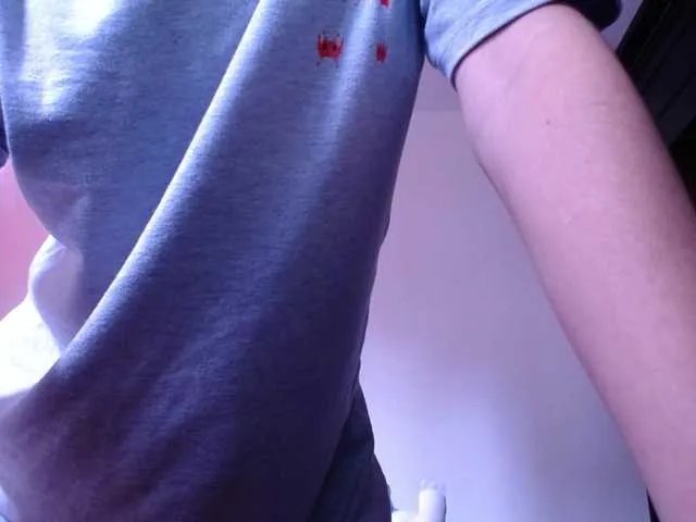 Offline yulittlestar28 on BongaCams