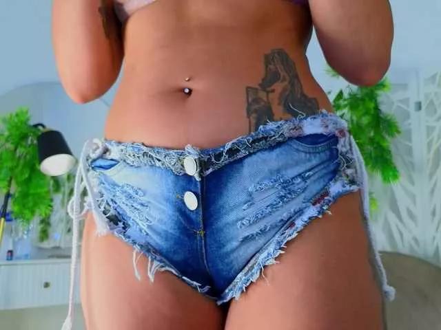 Offline zennda on BongaCams