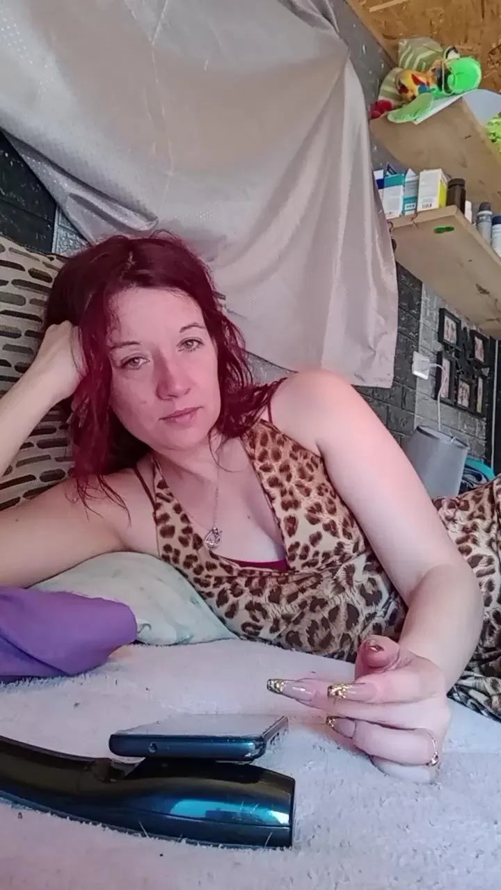 Offline AlejandritaMilf on Cam4