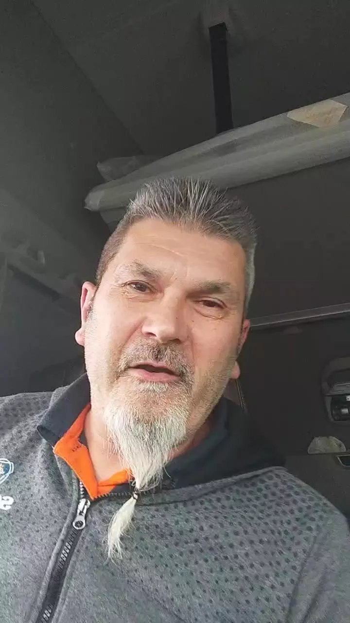 Offline Batacchio70hot on Cam4