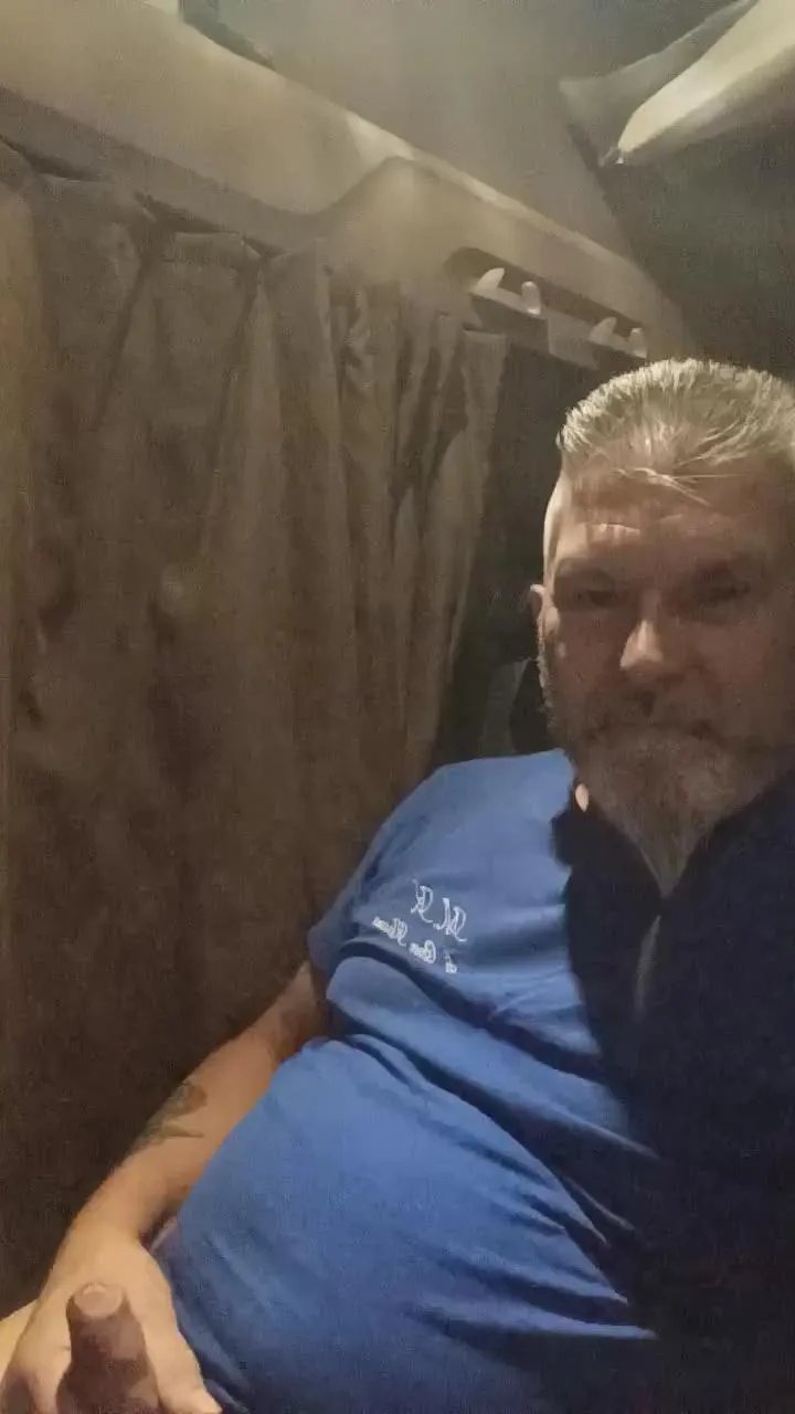 Offline Batacchio70hot on Cam4