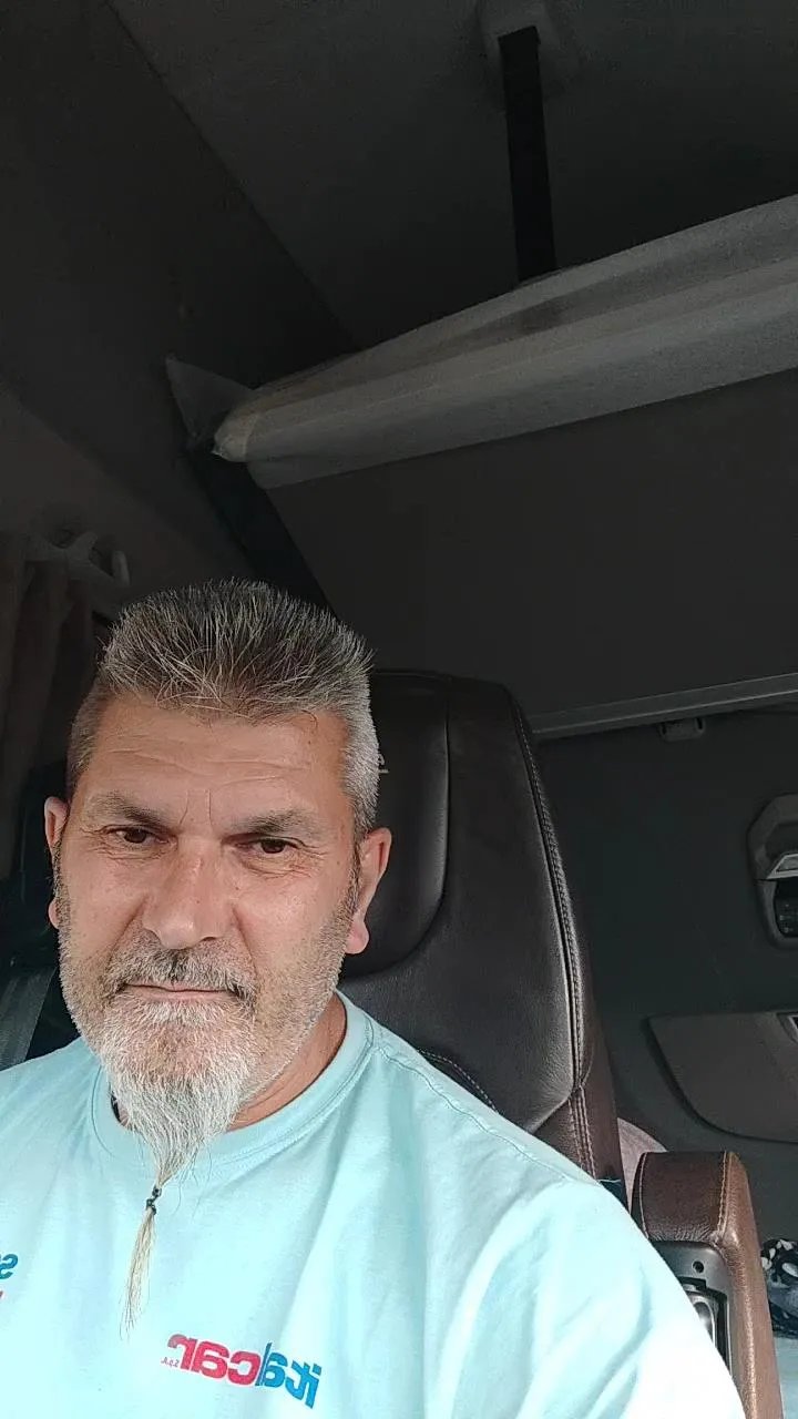 Offline Batacchio70hot on Cam4