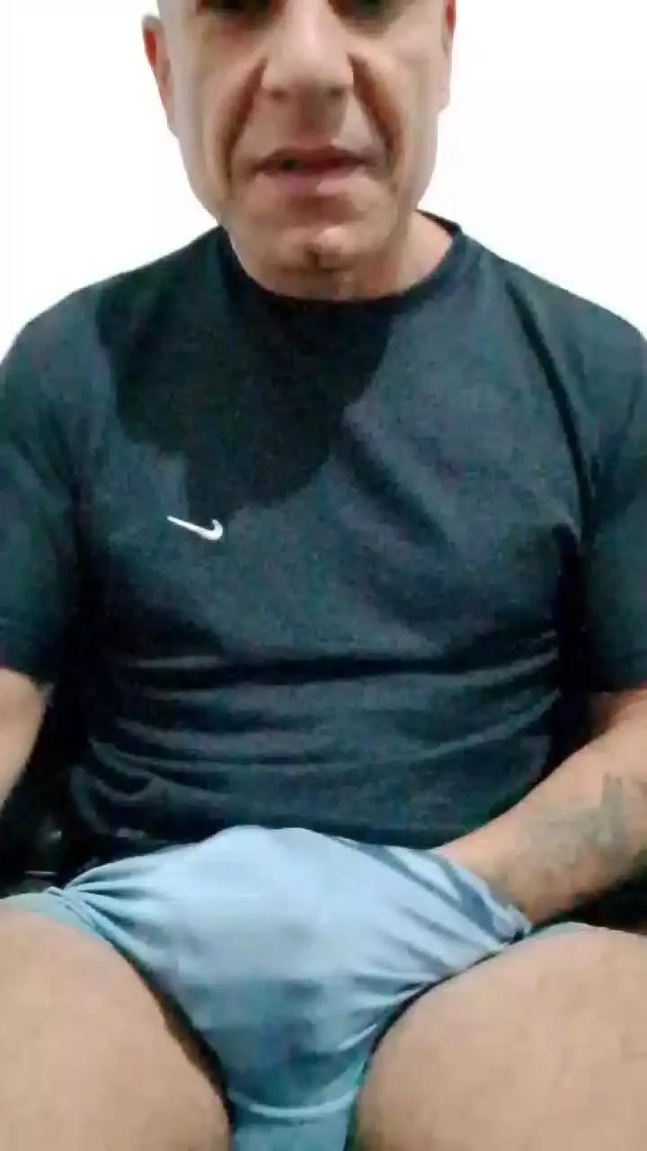 Offline BoyBrutos on Cam4