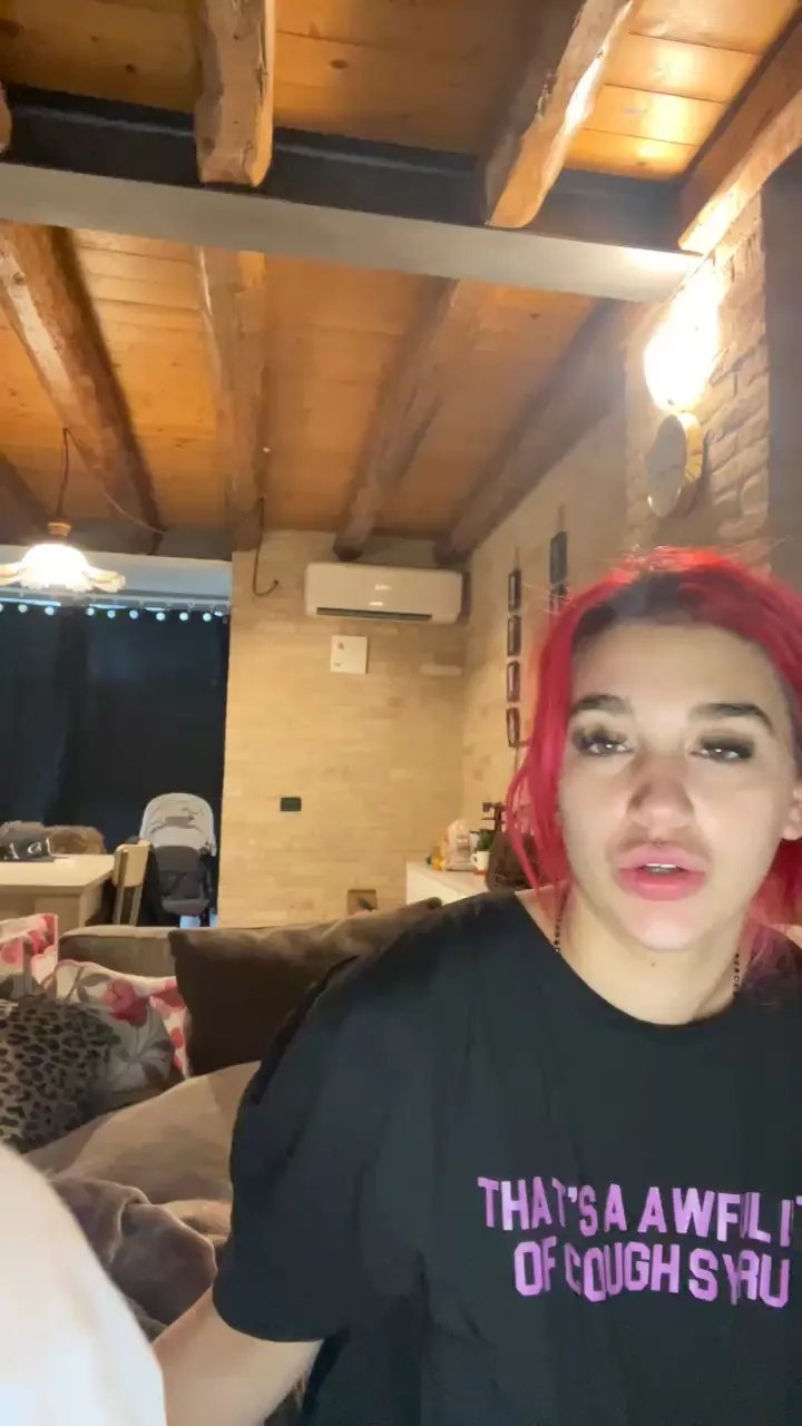 Offline dollyredyxx on Cam4