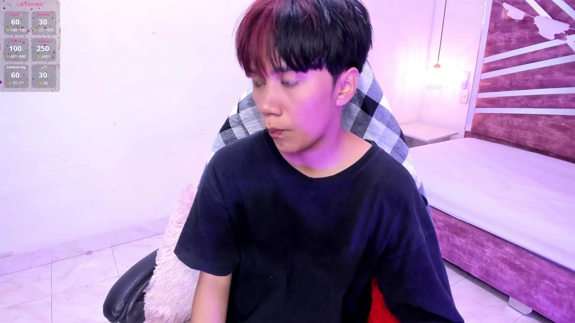 Freechat EriolWest on Cam4