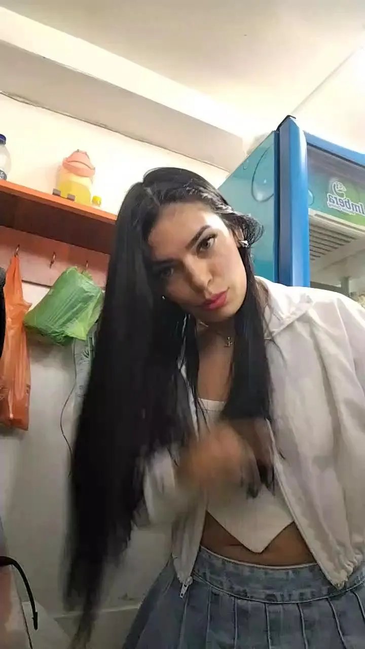 Offline Estefanii_R on Cam4