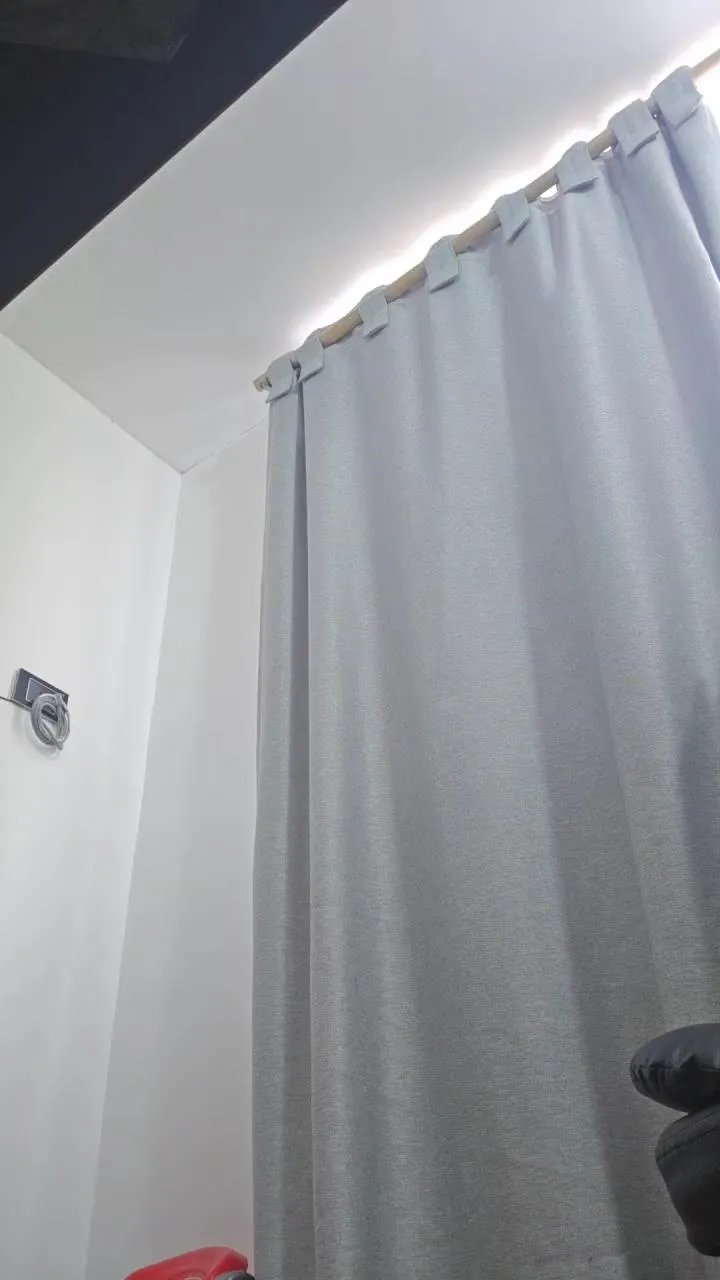 Offline Estefanii_R on Cam4