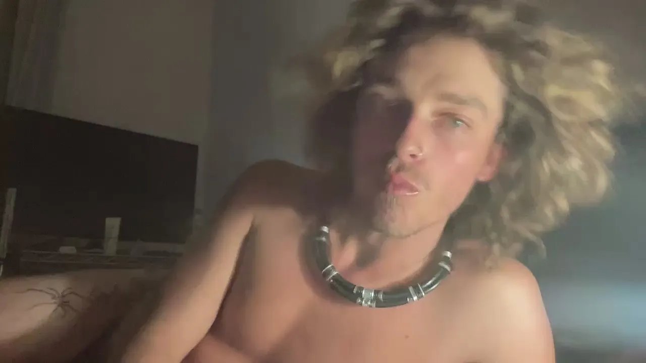 Offline Hshwhwva on Cam4