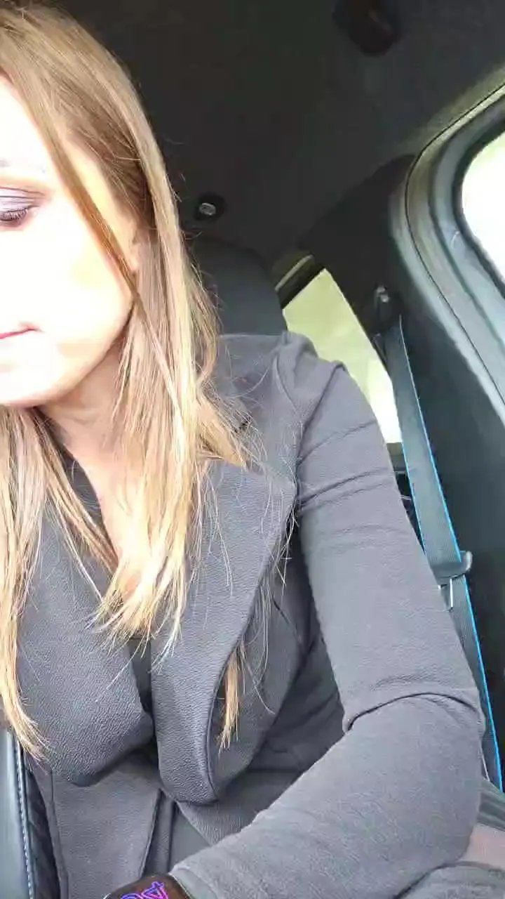 Offline Lib_ertine3232 on Cam4