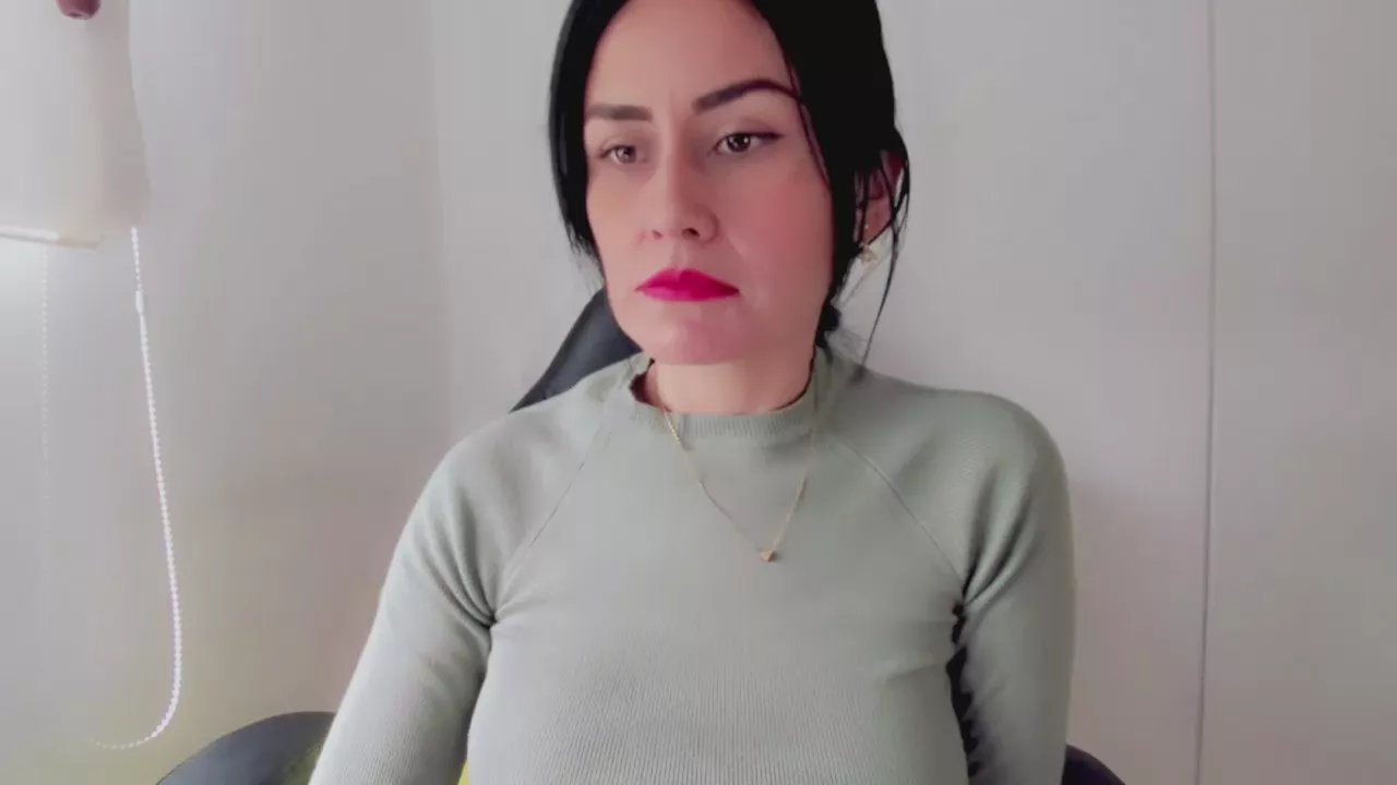 samantha_Laruso on Cam4 