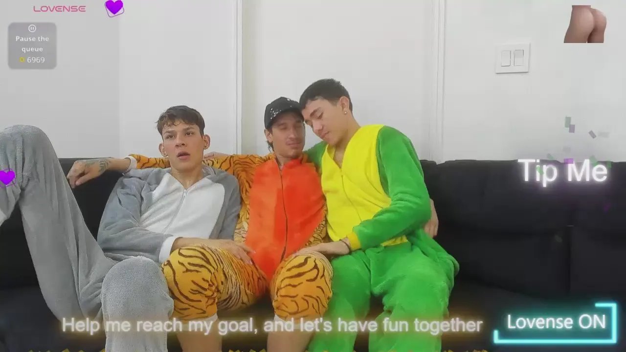 Offline StrawwBoyss on Cam4