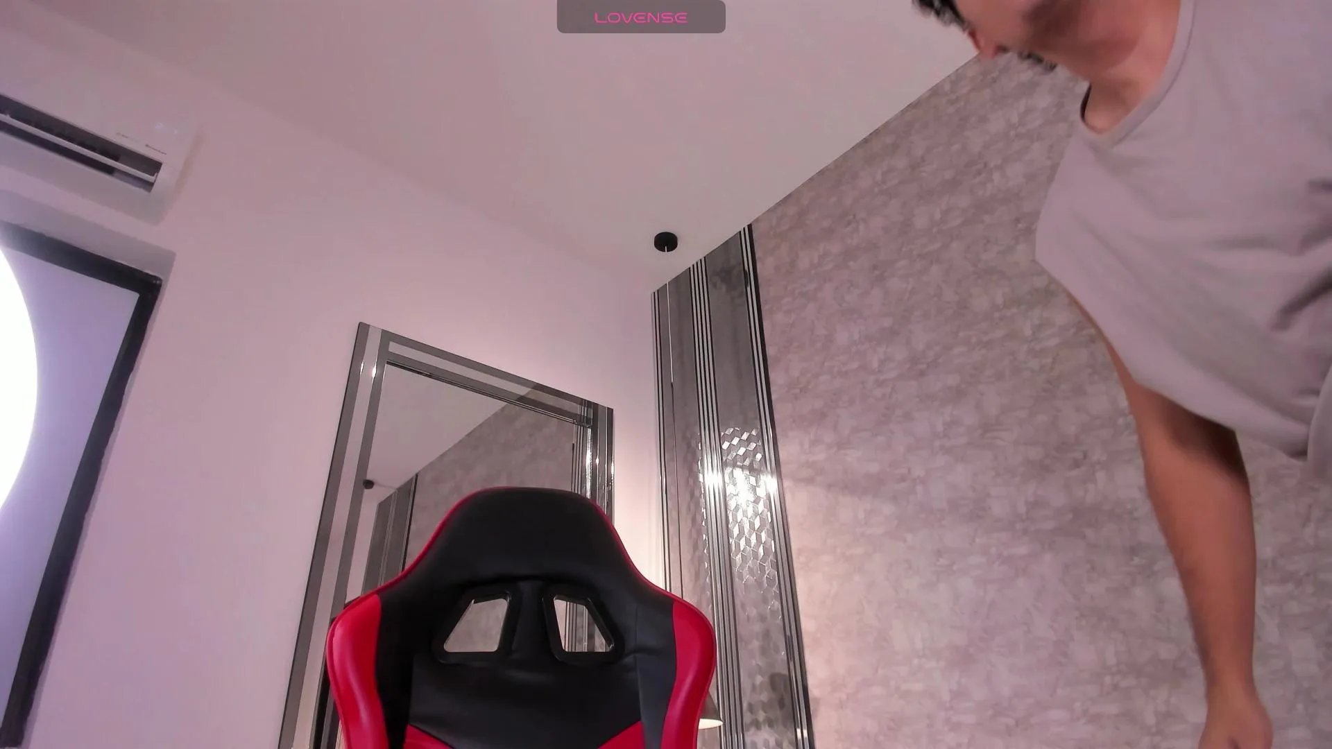 Freechat TheoHart on Cam4