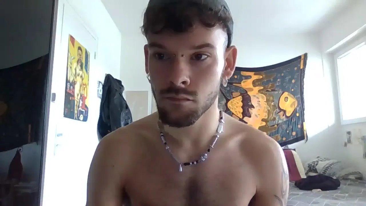 Offline yourb0i on Cam4