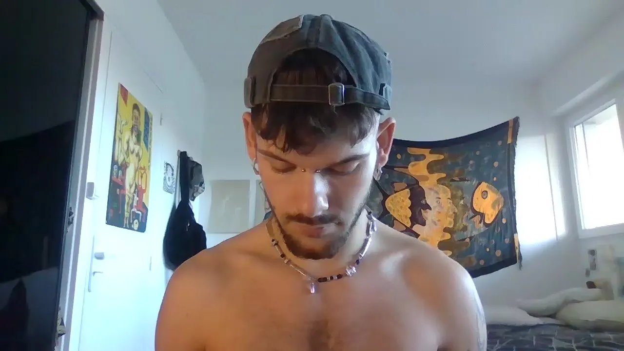 Offline yourb0i on Cam4