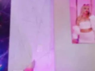 Offline kaorianya1 on CamSoda