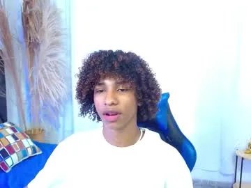 Freechat angell18_ on Chaturbate