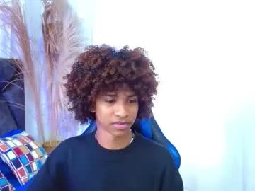 Freechat angell18_ on Chaturbate